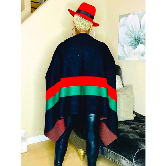 The G Poncho - Picture 2 of 2